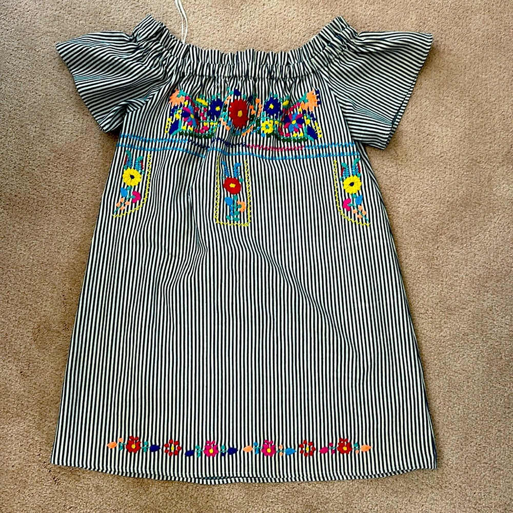 Embroidered cute long top/short dress